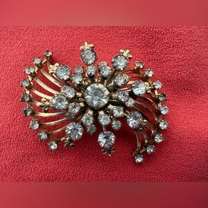 Vintage Mid-Century Gilded Ribbon Starburst Rhinestone Statement Brooch Pin